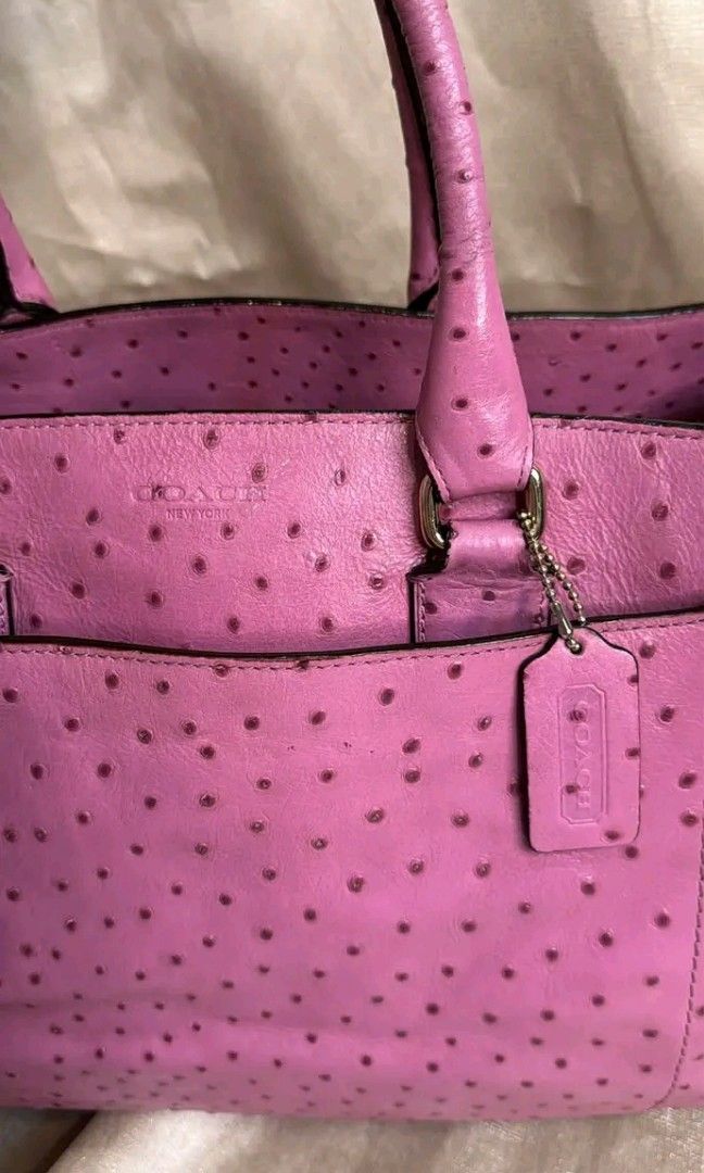 Coach Legacy Pinnacle ostrich (Category: Luxury Bags & Wallets) located in Angeles City. Submitted by liz_el2 (Listing ID 1470935397, Image 2). Description: Coach Legacy Pinnacle Elevated Ostrich Carryall (Model 23502) in an orchid or pink colorway negotiable price pm for info 🚚jnt 💵gcash.