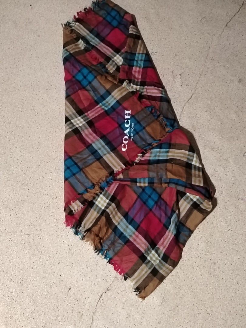 Coach scarf (Category: Luxury Accessories) located in Baguio. Submitted by li_aaan (Listing ID 1471009593, Image 1). Description: Items are in prestine condition.