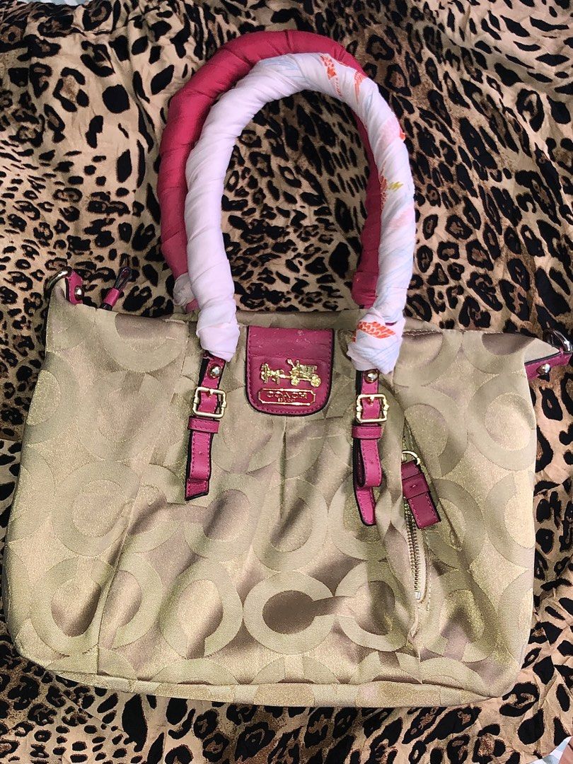 coach madison monogram shoulder bag with strap (Category: Shoulder Bags) located in Bulacan. Submitted by amouriellekim (Listing ID 1471059098, Image 2). Description: with issues on the leather, dm for more infos 🏷️ | vintage mcbling 2000s pink coach guess chloe paddington von dutch dior chanel ysl cunty victoria’s secret juicy couture .