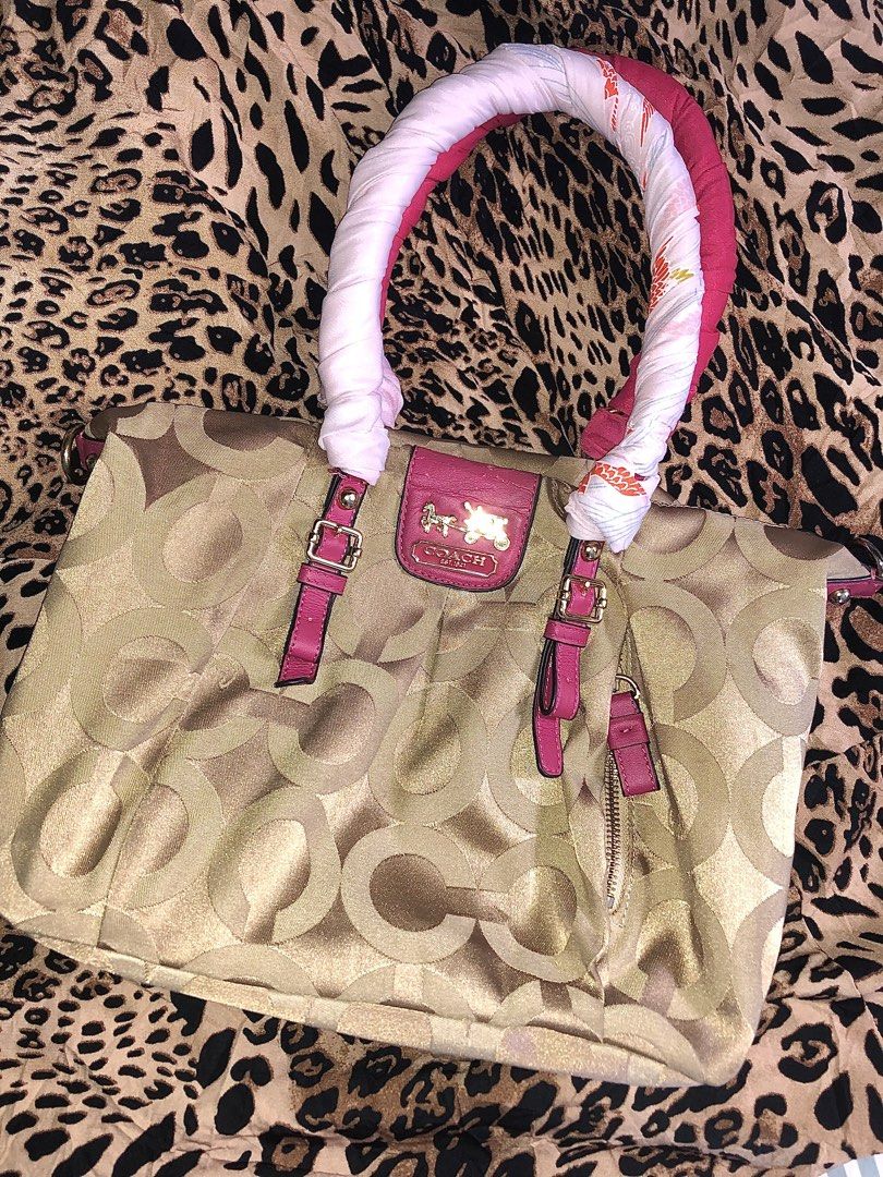 coach madison monogram shoulder bag with strap (Category: Shoulder Bags) located in Bulacan. Submitted by amouriellekim (Listing ID 1471059098, Image 1). Description: with issues on the leather, dm for more infos 🏷️ | vintage mcbling 2000s pink coach guess chloe paddington von dutch dior chanel ysl cunty victoria’s secret juicy couture .