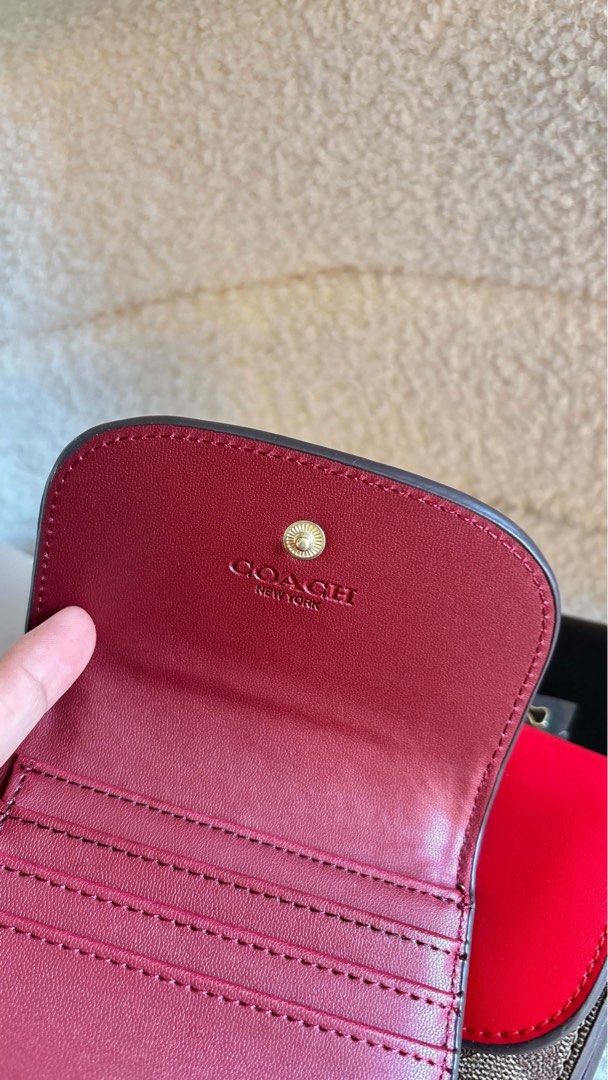 COACH Signature Trifold Wallet (Category: Wallets & Card holders) located in Taguig. Submitted by renzms (Listing ID 1470965866, Image 3). Description: • fresh from 🇻🇳 • on hand & ready to ship • actual photos | what you see is what you exactly get! • shipping nationwide via tiktok co.