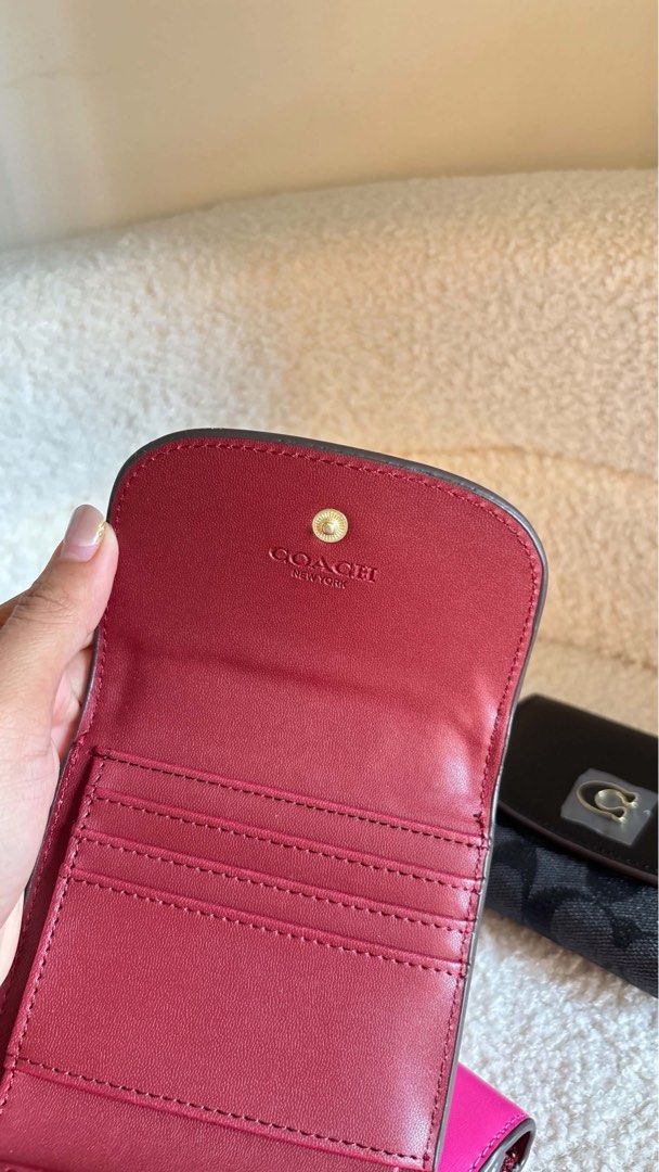 COACH Signature Trifold Wallet (Category: Wallets & Card holders) located in Taguig. Submitted by renzms (Listing ID 1470966148, Image 2). Description: • fresh from 🇻🇳 • on hand & ready to ship • actual photos | what you see is what you exactly get! • shipping nationwide via tiktok co.