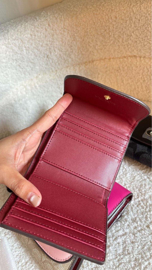 COACH Signature Trifold Wallet (Category: Wallets & Card holders) located in Taguig. Submitted by renzms (Listing ID 1470966148, Image 3). Description: • fresh from 🇻🇳 • on hand & ready to ship • actual photos | what you see is what you exactly get! • shipping nationwide via tiktok co.