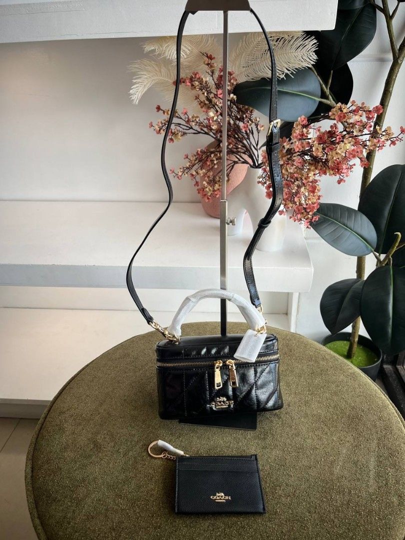 Coach Vanity Bag (Category: Cross-body Bags) located in Mandaluyong City. Submitted by modamuseph (Listing ID 1471043627, Image 3). Description: .