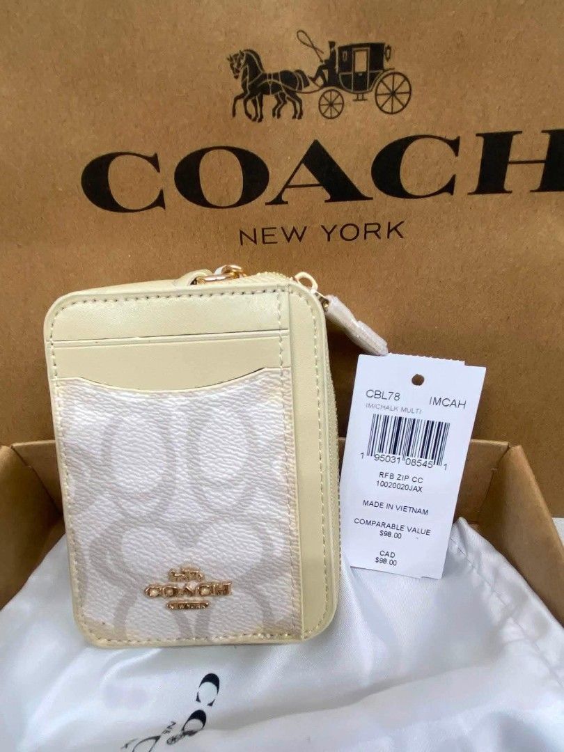 Coach Zip Card Case Wallet Multiple Colors Available (Category: Wallets & Card holders) located in Manila. Submitted by best_picks (Listing ID 1471095703, Image 3). Description: complete inclusion .