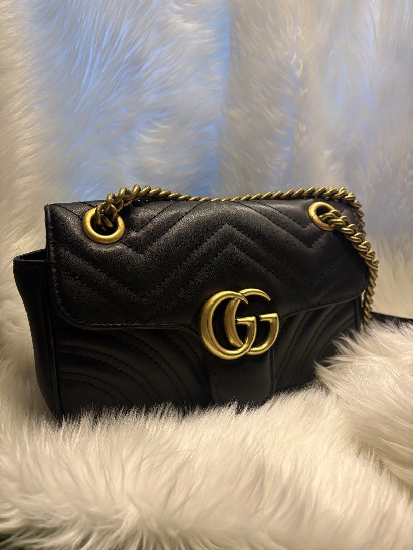 Coded GuCC! Sling bag (Category: Cross-body Bags) located in Davao. Submitted by ememlou17 (Listing ID 1470939969, Image 3). Description: Coded GuCC! Sling bag. Super pretty pa inside and out. Malinis ang loob. Makapal mabigat pati sling. Medium size.