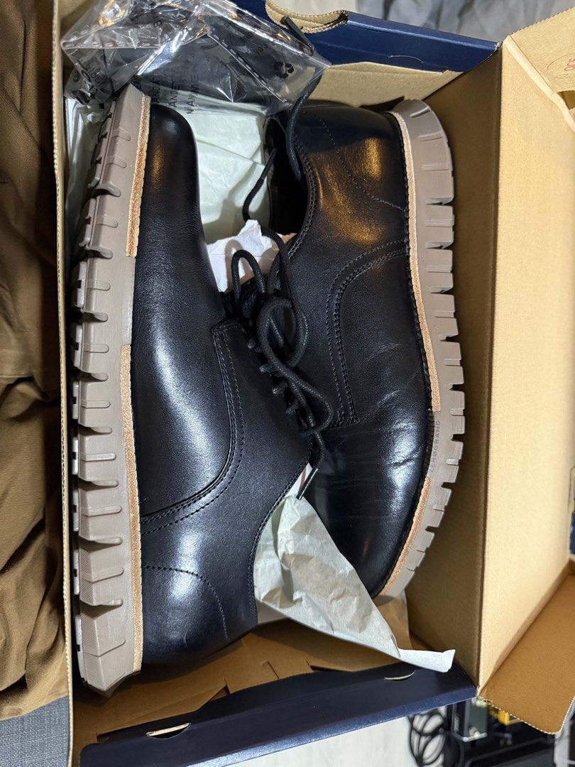 Colehaan Zerogrand size 10 (Category: Casual Shoes) located in Quezon City. Submitted by zepp13 (Listing ID 1471024960, Image 2). Description: For Sale: Cole Haan Zero Grand. Used 1x only indoors. Complete w/ box. Size 10wide. Fits like 10.5 Price: 6.5k only Pasig City Pickup/Grab/Lalamove.