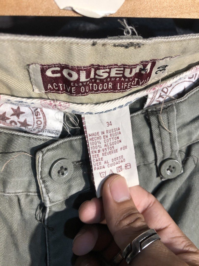 COLISEUM ATHLETICS MILITARY CARGO SHORTS (Category: Shorts) located in San Pablo. Submitted by genesisllo24149 (Listing ID 1471017620, Image 3). Description: COLISEUM ATHLETICS MILITARY CARGO SHORTS WAIST -> 34 LENGTH -> 20.5 THIGH -> 15 LEG OPENING -> 13 ISSUE -> MINIMAL HAIRLINE CONDITION -> GOOD DM TO PURCHASE 📥 DISCLAIMER: - Please manage your expectations, posted items are preloved, used & thrifted -Actual color may vary due to lighting -Fl