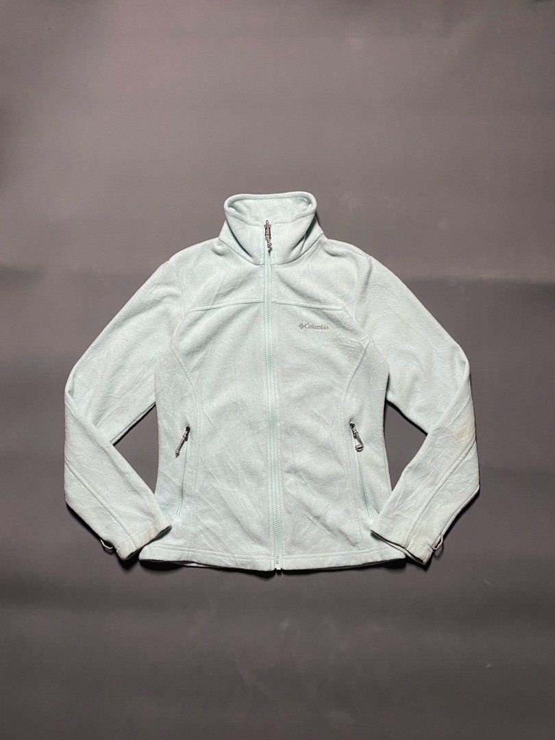 Columbia Fleece Jacket (Category: Coats, Jackets and Outerwear) located in Pasay City. Submitted by thrift.wards (Listing ID 1471039611, Image 1). Description: size: xs on tag (fits small) width: 18 length: 24 no issue.