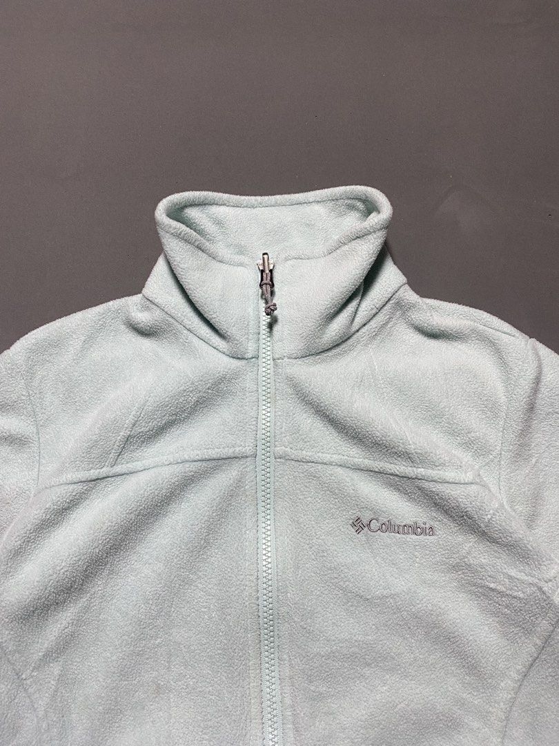 Columbia Fleece Jacket (Category: Coats, Jackets and Outerwear) located in Pasay City. Submitted by thrift.wards (Listing ID 1471039611, Image 2). Description: size: xs on tag (fits small) width: 18 length: 24 no issue.