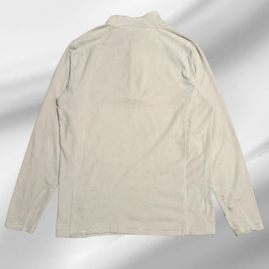Columbia fleece jacket (Category: Coats, Jackets and Outerwear) located in Cebu City. Submitted by shawnaces (Listing ID 1471084145, Image 2). Description: Columbia fleece Jacket ‎750 ‎Size: Medium ‎W: 21 ‎L: 28 ‎Sleeve length: 25.5 ‎- Polyester materal ‎- Stretchable ‎- Zipper working ‎- Embroidered logo ‎- Color rate 9/10 ‎- Item condition 10/10 ‎- Need wash (washable stain on wrist, just some dirt).