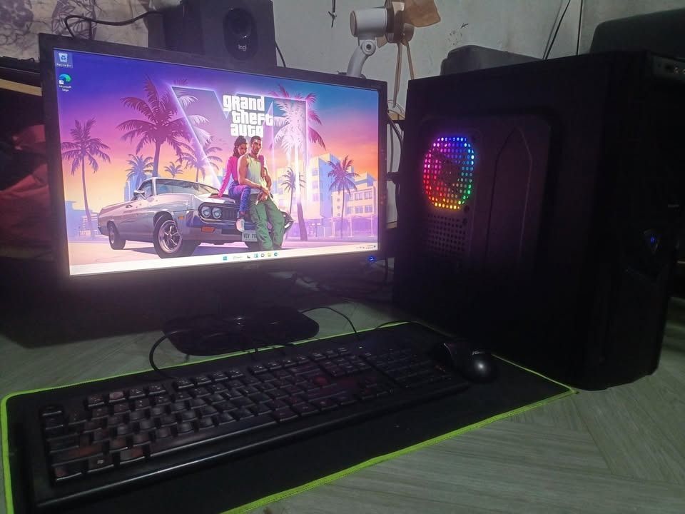 Computer set Sell or swap Rush (Category: Desktops) located in Caloocan City. Submitted by wisehorse.a091c4 (Listing ID 1471070206, Image 1). Description: Sell or swap sa PS4/Switch/Laptop Offer lang po Amd A8-7650k 7th Gen Processor 8GB DDR3 Memory 128GB Ssd for faster bootup Windows 11 Pro 22 inches Acer Monitor No issue.