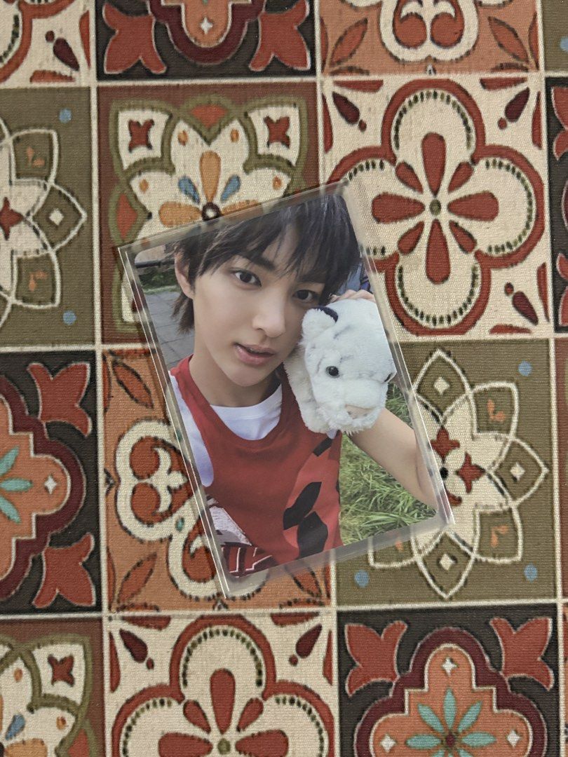 Cortis Keonho official photocard (Category: K-Wave Merchandise) located in Manila. Submitted by dinofluffs (Listing ID 1471095806, Image 1). Description: Cortis Keonho photocard color outside the lines weverse b version album Official photocard bought directly from Korean inclusions: - photocard only condition: - mint condition, double sleeved protection packiging : with toploader, carboards, bubblewrap.