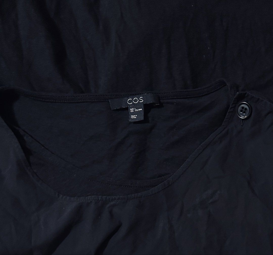 COS (Category: Longsleeves) located in Davao. Submitted by sart0ria85 (Listing ID 1470968012, Image 3). Description: Black long sleeve blouse with a unique layered design. Comfortable 31% linen and 69% cotton blend MADE IN TURKIYE 🇹🇷 LARGE. Size 8 EXCELLENT CONDITION (93/100).