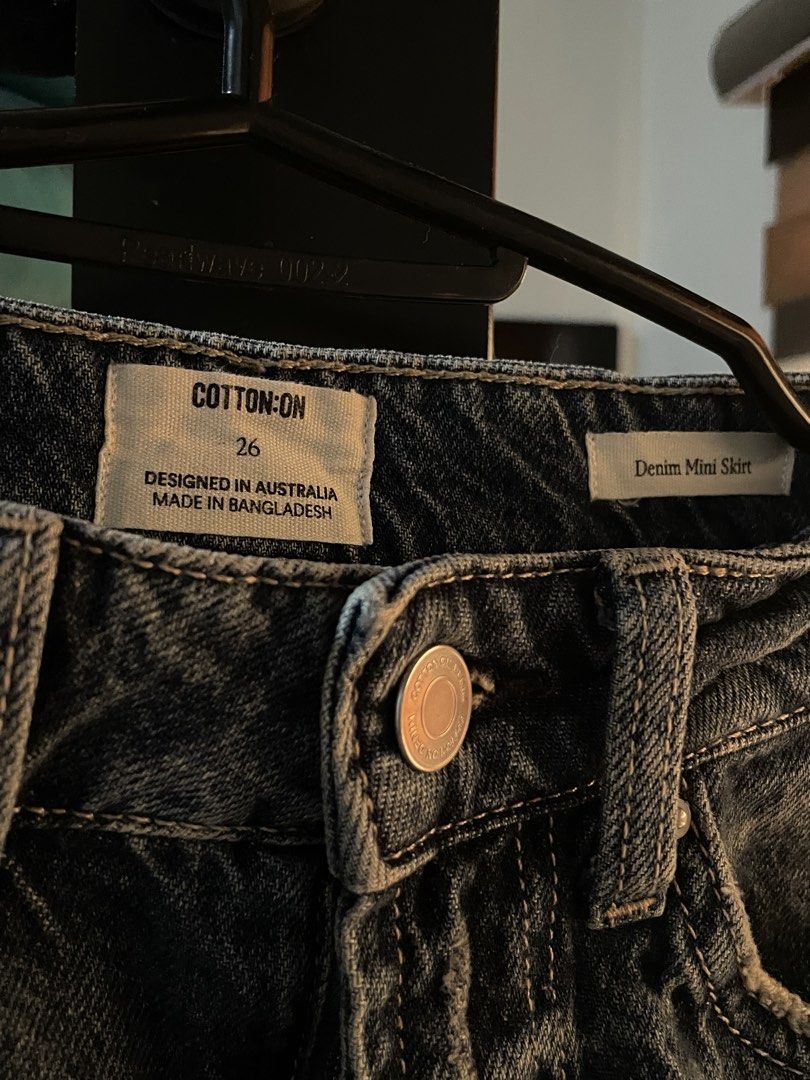 Cotton on denim mini skirt (Category: Skirts) located in Angeles City. Submitted by bluuzhi (Listing ID 1470968005, Image 2). Description: Used only once Size 26 Dm for more inquiries .