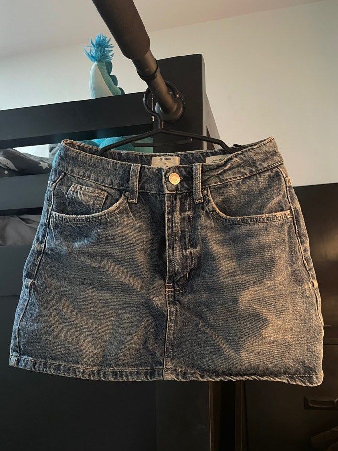 Cotton on denim mini skirt (Category: Skirts) located in Angeles City. Submitted by bluuzhi (Listing ID 1470968005, Image 1). Description: Used only once Size 26 Dm for more inquiries .