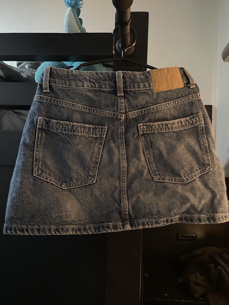Cotton on denim mini skirt (Category: Skirts) located in Angeles City. Submitted by bluuzhi (Listing ID 1470968005, Image 3). Description: Used only once Size 26 Dm for more inquiries .