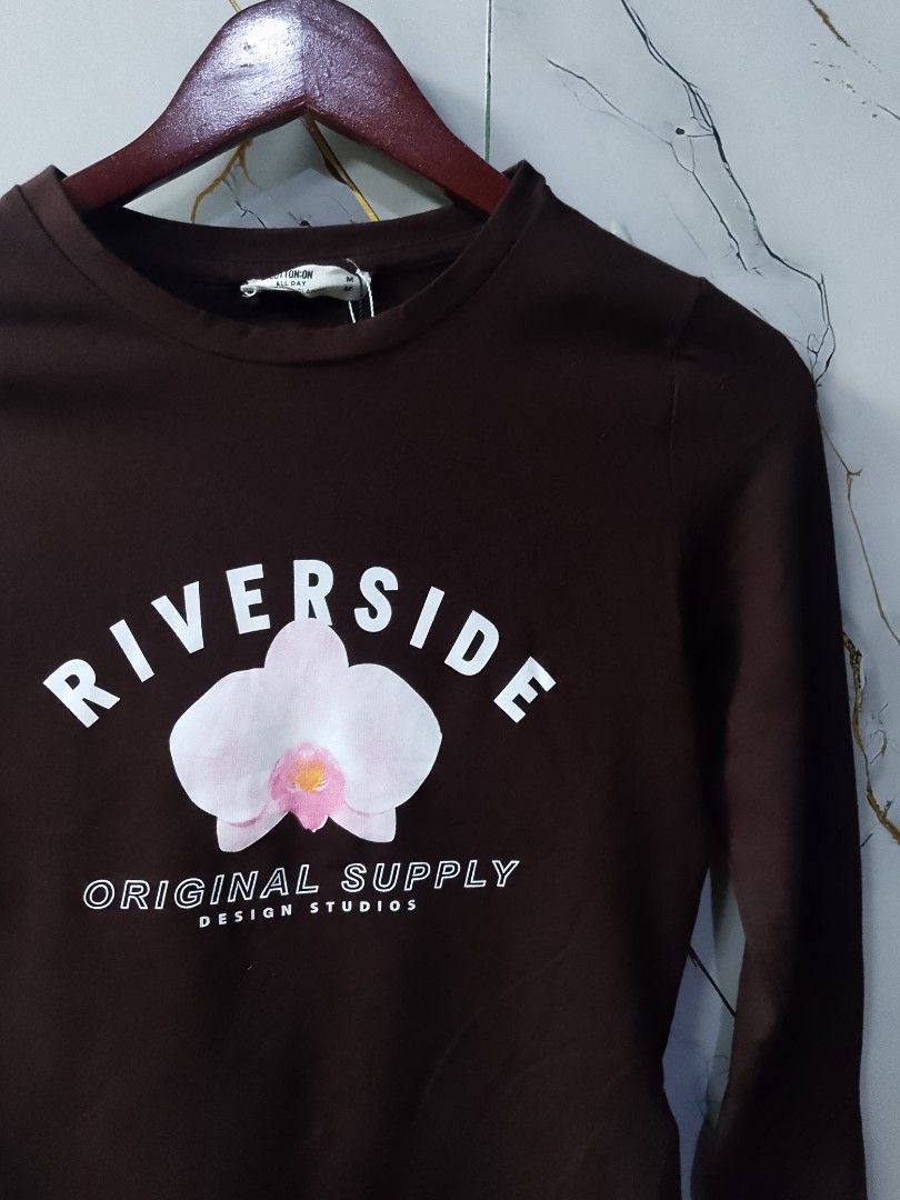 COTTON ON LONG SLEEVE (Category: Longsleeves) located in Rodriguez. Submitted by micscloset___ (Listing ID 1471083167, Image 2). Description: - size: small to medium - brand new with tag - no issue.