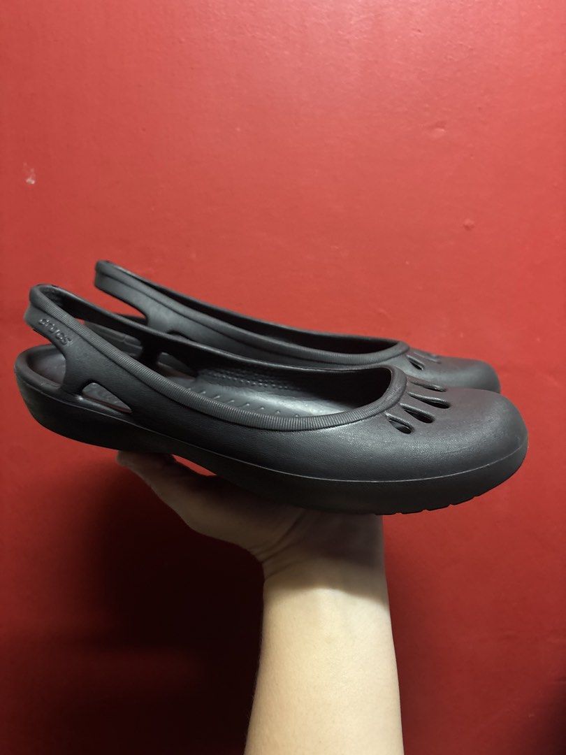 Crocs sandal adult (W7) (Category: Flats & Sandals) located in Imus. Submitted by littlebooythriftstore (Listing ID 1471074513, Image 3). Description: Imus.