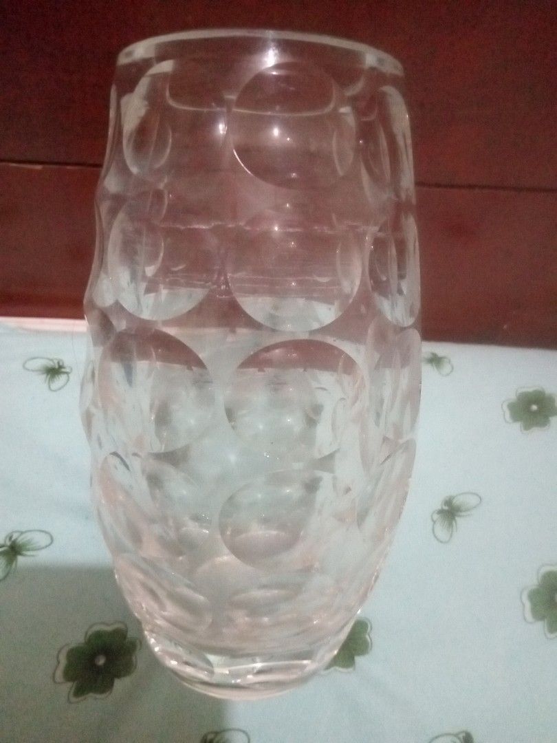 Crystal vase bubble design for your needs (Category: Vases & Decorative Bowls) located in Manila. Submitted by padillahe35291 (Listing ID 1471048574, Image 1). Description: 8 inches x 6 dia.crystal bucket design vase for your needs.