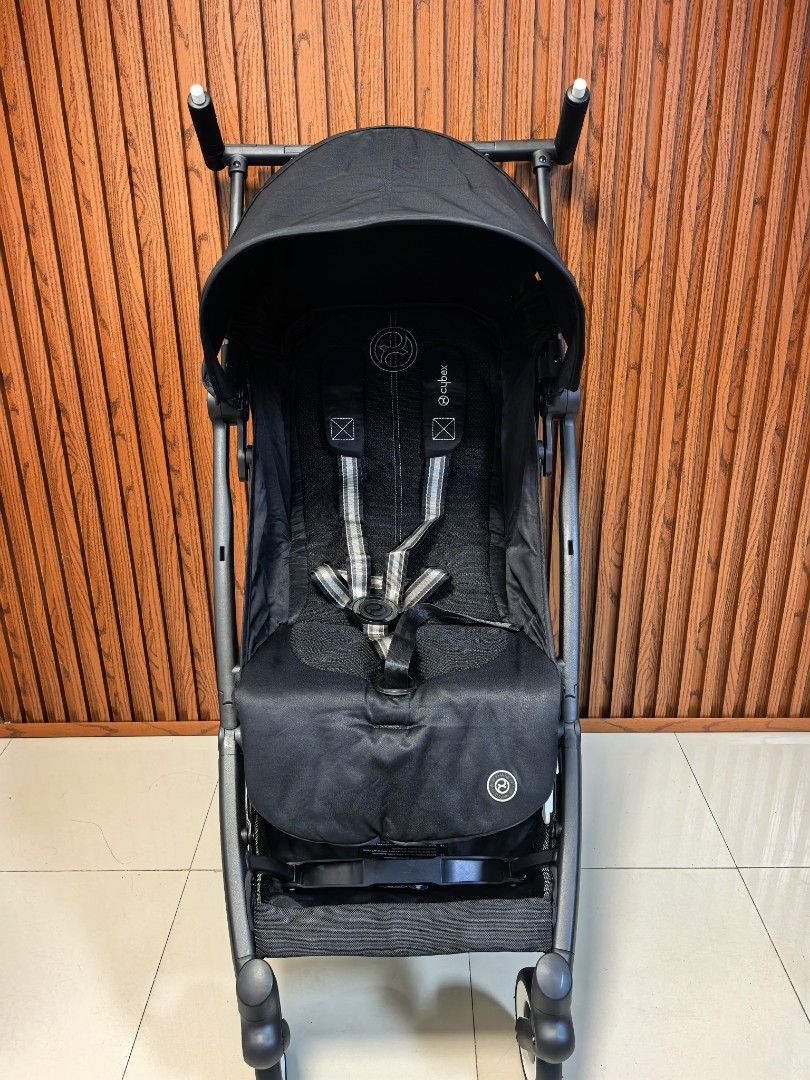 Cybex libelle 2 🖤 (Category: Strollers) located in Manila. Submitted by miradoming32070 (Listing ID 1470965861, Image 1). Description: Cybex libelle 2 🖤 🖤 For 3month up to toddler 🖤 Adjustable seat 🖤 Light weight 🖤 Compact fold 🖤 Approved any airlines cabin Excellent condition Loc :bagumbong caloocan.