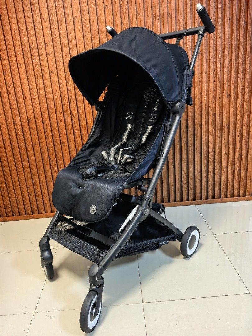 Cybex libelle 2 🖤 (Category: Strollers) located in Manila. Submitted by miradoming32070 (Listing ID 1470965861, Image 2). Description: Cybex libelle 2 🖤 🖤 For 3month up to toddler 🖤 Adjustable seat 🖤 Light weight 🖤 Compact fold 🖤 Approved any airlines cabin Excellent condition Loc :bagumbong caloocan.