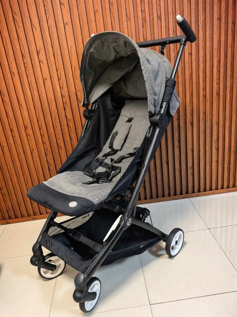 Cybex libelle stroller (Category: Strollers) located in Manila. Submitted by miradoming32070 (Listing ID 1470966081, Image 3). Description: Cybex libelle 🩶 🩶 For 3month up to toddler 🩶 Adjustable seat 🩶 Lightweight 🩶 Cabin approved 🩶 Compact fold 🩶 Approved any airlines cabin Excellent condition Loc :bagumbong caloocan.