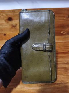 (Category: ) located in . Submitted by queenlyne_vintage_rare_finds (Listing ID 1470955293, Image 1). Description: .