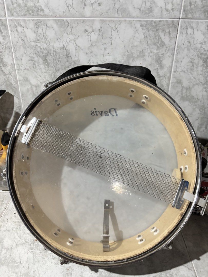Davis snare drum (Category: Musical Instruments) located in Valenzuela. Submitted by baron.lacanlale (Listing ID 1471068307, Image 2). Description: .