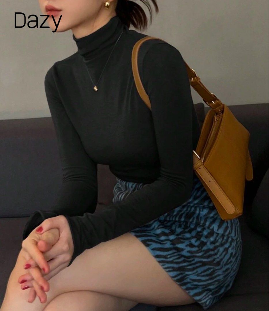 Dazy Black Turtleneck Long Sleeve Top (Category: Longsleeves) located in Paranaque City. Submitted by sofiaveee (Listing ID 1471085508, Image 1). Description: - Brand: Dazy - Color: Classic Black - Style: Fitted turtleneck with long sleeves - Material: Soft and stretchy fabric - Condition: never worn, comes with plastic bag Duplicate order.
