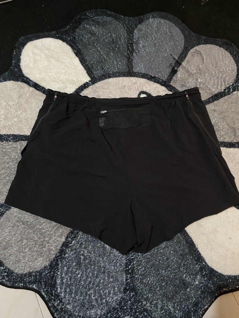 Decathlon Kiprun Running Short (Category: Shorts) located in San Carlos. Submitted by athletes-high (Listing ID 1470941405, Image 2). Description: Decathlon Kiprun Black Good condition 2XL on tag 1 back pocket 1 small front pocket Width 34-36 Length 13 300.