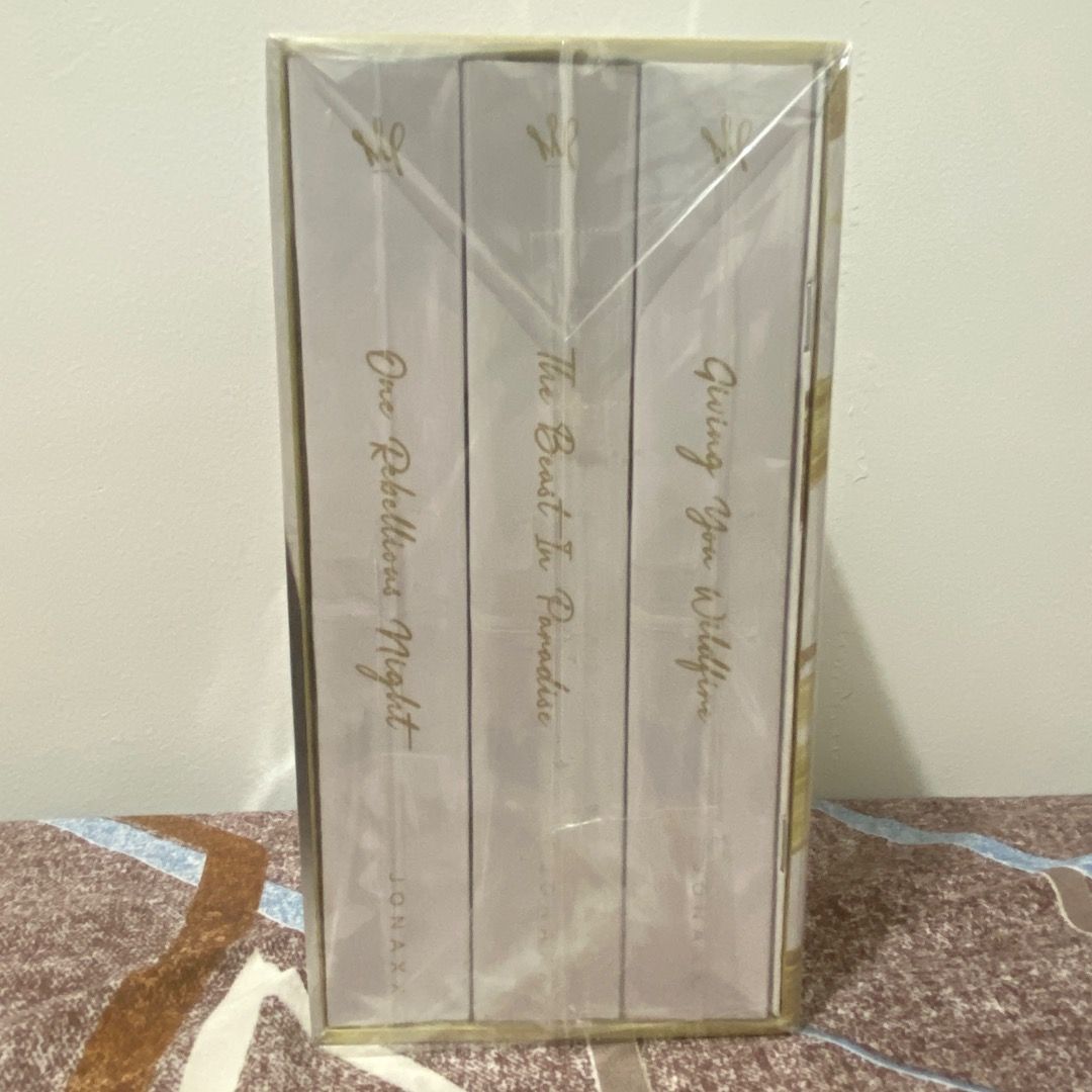 Del Fierro Series (DFS) by Jonaxx (Category: Storybooks) located in Mandaue City. Submitted by shhnaijahs (Listing ID 1471096190, Image 2). Description: complete inclusions.