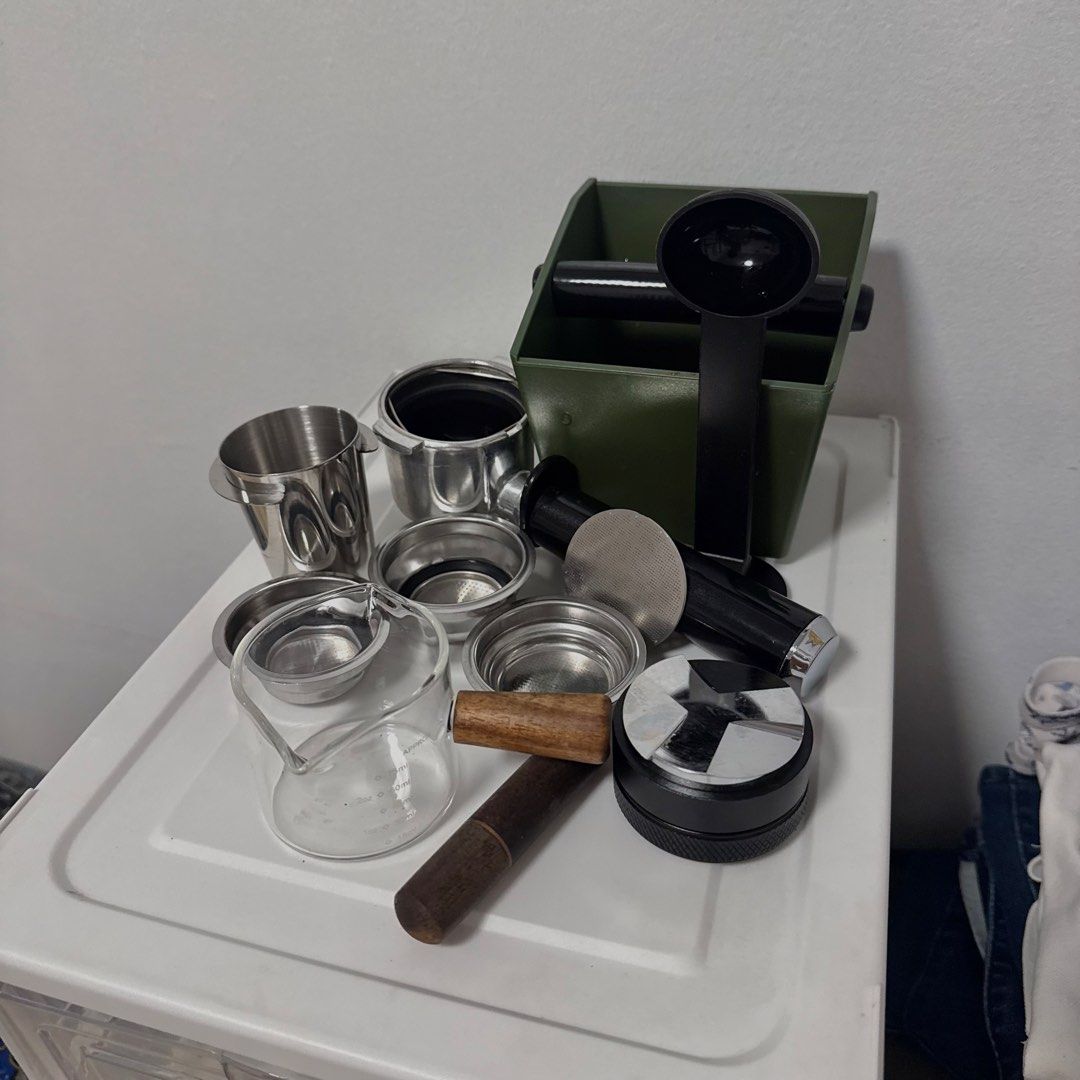 Delonghi Active Line Espresso Maker and Lahome Grinder Bundle (Category: Coffee Machines & Makers) located in Quezon City. Submitted by riocortez (Listing ID 1470932942, Image 3). Description: - Complete home espresso setup, selling as a full bundle - Delonghi Active Line espresso maker (15 bar pressure, original box included) - Lahome electric coffee grinder with adjustable settings - Includes portafilter handles and multiple filter baskets - Co