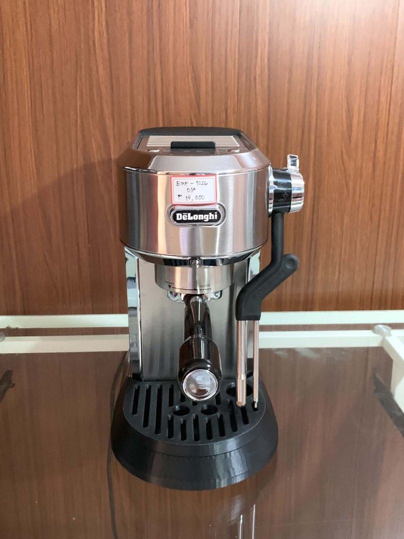 DeLonghi dedica maestro plus Espresso Machine (Category: Coffee Machines & Makers) located in Pulilan. Submitted by sebbii (Listing ID 1470960965, Image 1). Description: - Sleek polished stainless steel finish with a compact footprint, perfect for small kitchen counters - Includes a professional group handle and built-in steam wand for effortless milk frothing - Easy-to-use top button operation for hassle-free brewing - Removable clean water tank