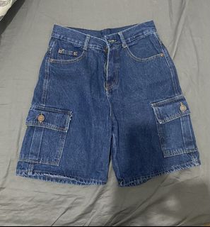 (Category: ) located in . Submitted by after.elle (Listing ID 1470950885, Image 1). Description: .