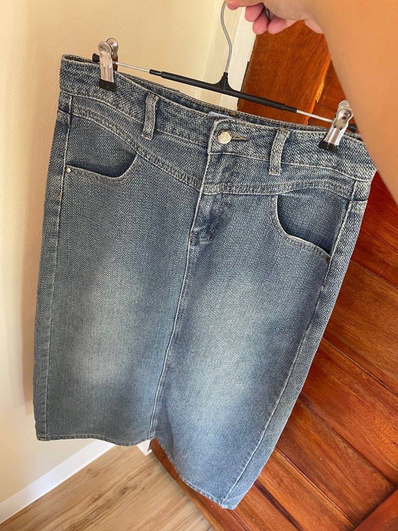 Denim Maxi Skirt (Category: Skirts) located in San Luis. Submitted by revibeee (Listing ID 1470953165, Image 3). Description: FOR SALE DENIM MAXI SKIRT NON STRETCH SIZE LARGE ON TAG CAN FIT SIZE 28 TO 29 WAISTLINE LENGTH 30 INCHES BACK SLIT 11 INCHES WITH SIDE POCKETS (FRONT AND BACK) WORKING ANG ZIPPER AND BUTONES IN EXCELLENT CONDITION COLOR RATE 9/10 KINDLY CHECK THE PHOTOS FOR THE COMPLETE DETAILS WASHED AND READY TO WEAR COLOR MAY VARY DUE T