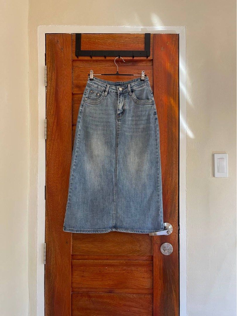 Denim Maxi Skirt (Category: Skirts) located in San Luis. Submitted by revibeee (Listing ID 1470953884, Image 1). Description: FOR SALE DENIM MAXI SKIRT COLOR LIGHT BLUE IN EXCELLENT CONDITION CAN FIT SIZE 24 TO 26 WAISTLINE LENGTH 31 INCHES BACK SLIT 11 INCHES SOFT DENIM STRETCHABLE WITH SIDE POCKETS (FRONT AND BACK) WORKING ANG ZIPPER AND BUTONES COLOR RATE 9.5/10 WASHED AND READY TO WEAR KINDLY CHECK THE PHOTOS FOR THE COMPLETE DETAILS NO ISSUE
