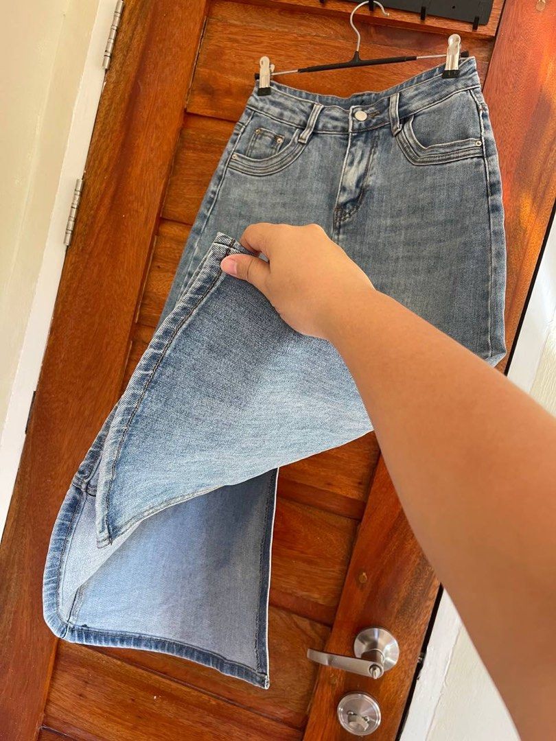 Denim Maxi Skirt (Category: Skirts) located in San Luis. Submitted by revibeee (Listing ID 1470953884, Image 2). Description: FOR SALE DENIM MAXI SKIRT COLOR LIGHT BLUE IN EXCELLENT CONDITION CAN FIT SIZE 24 TO 26 WAISTLINE LENGTH 31 INCHES BACK SLIT 11 INCHES SOFT DENIM STRETCHABLE WITH SIDE POCKETS (FRONT AND BACK) WORKING ANG ZIPPER AND BUTONES COLOR RATE 9.5/10 WASHED AND READY TO WEAR KINDLY CHECK THE PHOTOS FOR THE COMPLETE DETAILS NO ISSUE