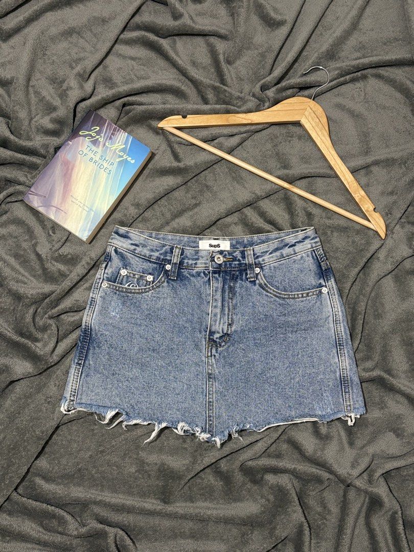 Denim Skort in Size 29 (Category: Skirts) located in General Trias. Submitted by hiraethcullen (Listing ID 1471097337, Image 1). Description: Waist - 29 Length - 11.5 📍 General Trias, Cavite Direct JNT / Lalamove.