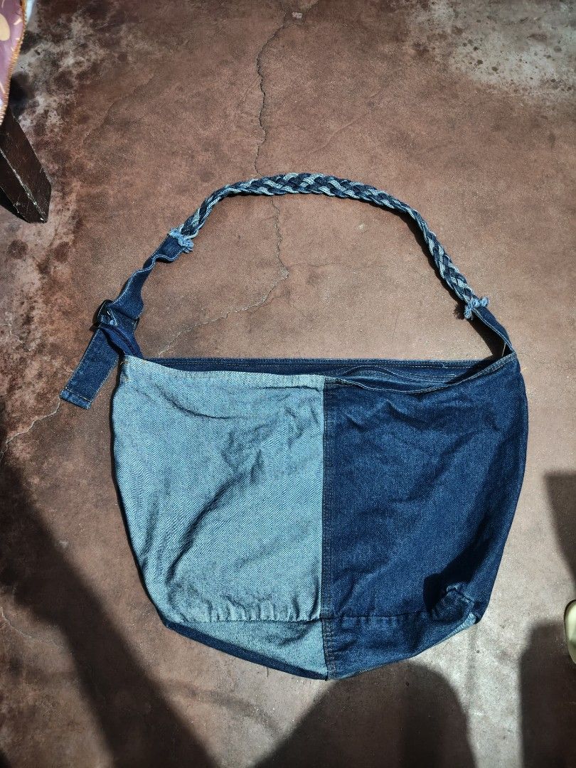 Denim Sling Bag (Category: Sling Bags) located in Caloocan City. Submitted by rylthrft (Listing ID 1470964396, Image 1). Description: 450 + sf dimes(nasa pic na) no issue PM FOR MORE INFO!.