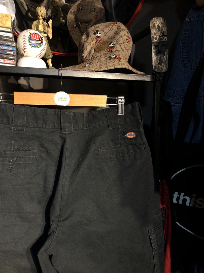 DICKIES RELAXED FIT CARGO SHORTS (Category: Shorts) located in San Pablo. Submitted by genesisllo24149 (Listing ID 1471016869, Image 2). Description: DICKIES RELAXED FIT CARGO SHORTS WAIST -> 32 LENGTH -> 23 THIGH -> 14 LEG OPENING -> 12.5 ISSUE -> NONE CONDITION -> EXCELLENT DM TO PURCHASE 📥 DISCLAIMER: - Please manage your expectations, posted items are preloved, used & thrifted -Actual color may vary due to lighting -Flaker will be posted.