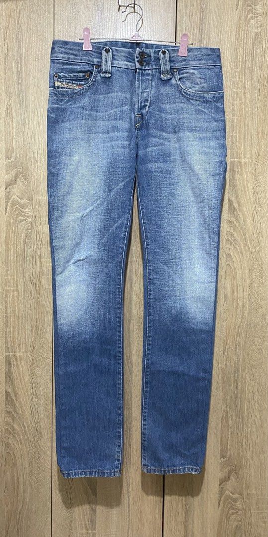 Diesel Denim Jeans (Category: Jeans) located in Mandaluyong City. Submitted by aiztyle (Listing ID 1470992471, Image 1). Description: Diesel Men’s Denim Jeans Made in Italy Size 31 on tag Measurement: Waist 31”-32” Length 42” Original Price 10k+++ Super SALE Php1000.00 only.