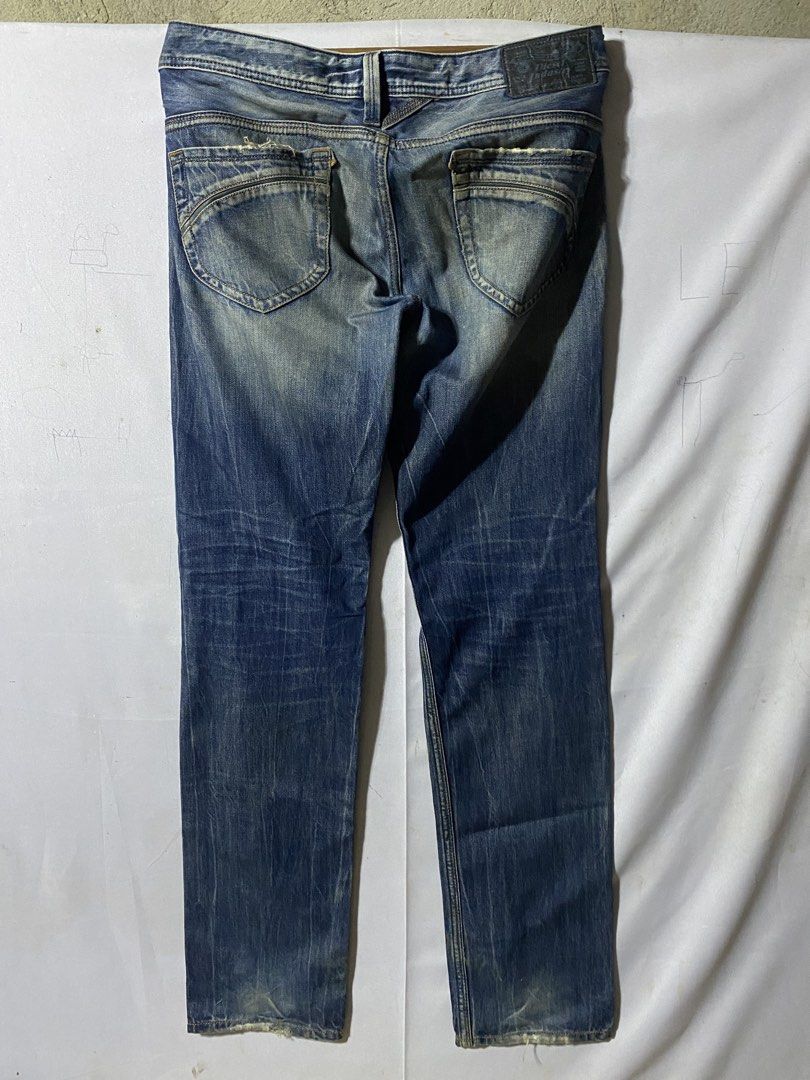 Diesel distress jeans (Category: Jeans) located in Cagayan de Oro. Submitted by kennymiiiiii (Listing ID 1471026827, Image 3). Description: 35*43 Open leg 7.5.