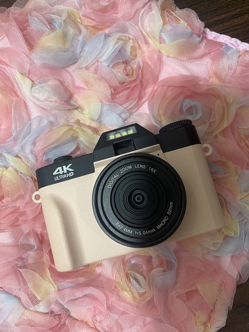 Digital Complete set Cam (Category: Cameras) located in Makati City. Submitted by loushhh (Listing ID 1470962443, Image 2). Description: .