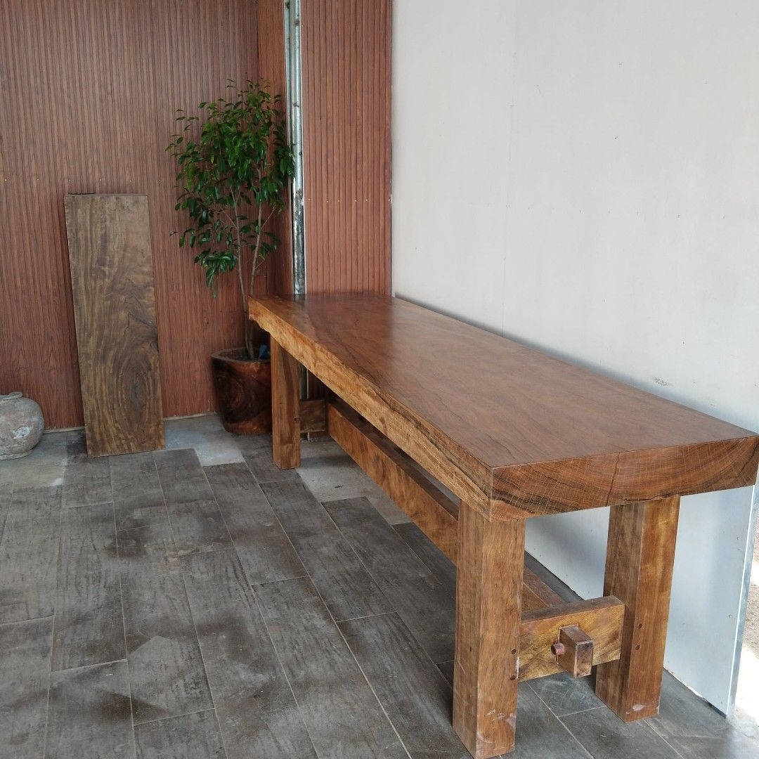 Dining Table for sale (Category: Other Home Furniture) located in Quezon City. Submitted by jhanjhan23 (Listing ID 1471014830, Image 3). Description: Dining Table for sale.
