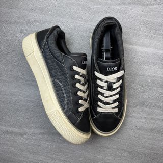 (Category: ) located in . Submitted by thrift_by_biji (Listing ID 1471089611, Image 1). Description: .