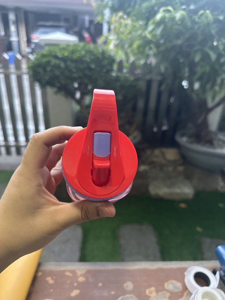 Disney ariel tumbler (Category: Water Bottles & Tumblers) located in Manila. Submitted by xenasales (Listing ID 1471023095, Image 3). Description: 999 brandnew 500 nalang.