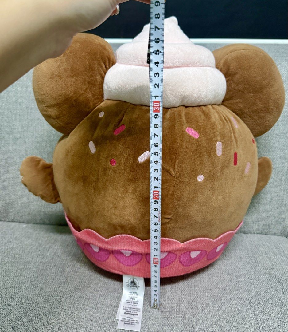 Disney Store Minnie Mouse Munchlings Jumbo size (Category: Plushies & Soft Toys) located in Manila. Submitted by bcbg3217 (Listing ID 1471028389, Image 2). Description: ‼️PLEASE READ BEFORE BUYING‼️ Like new condition Authenticity GUARANTEED with etiketa Jumbo size 38cm. No other inclusions Actual photos are posted No other issues or flaws unless stated Please check the photos thoroughly before placing an order JnT regular or Lalamove COD for Met