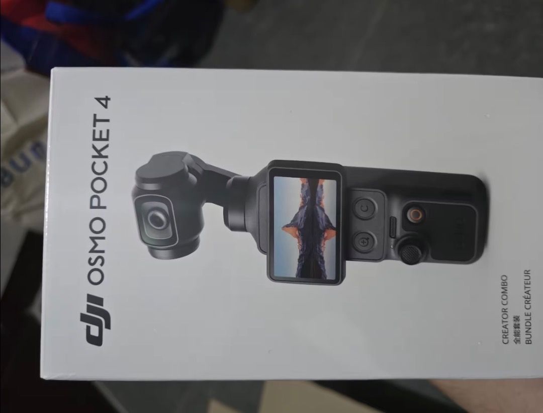 DJI Pocket4 (Category: Video Cameras) located in Caloocan City. Submitted by marybathan567_earth (Listing ID 1471118359, Image 3). Description: DJI Pocket4 | 1 Inch CMOS | 4K 240fps | 10bit DLog M | 3 Axis Gimbal | 107GB Storage.