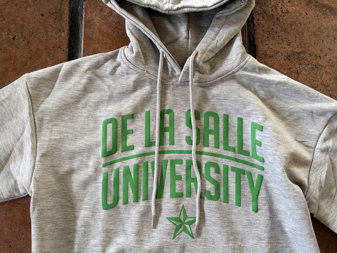 DLSU Hoodie (Category: Hoodies) located in Manila. Submitted by juliaespiritu_ (Listing ID 1470965925, Image 2). Description: Bought in DLSU and never wore it .